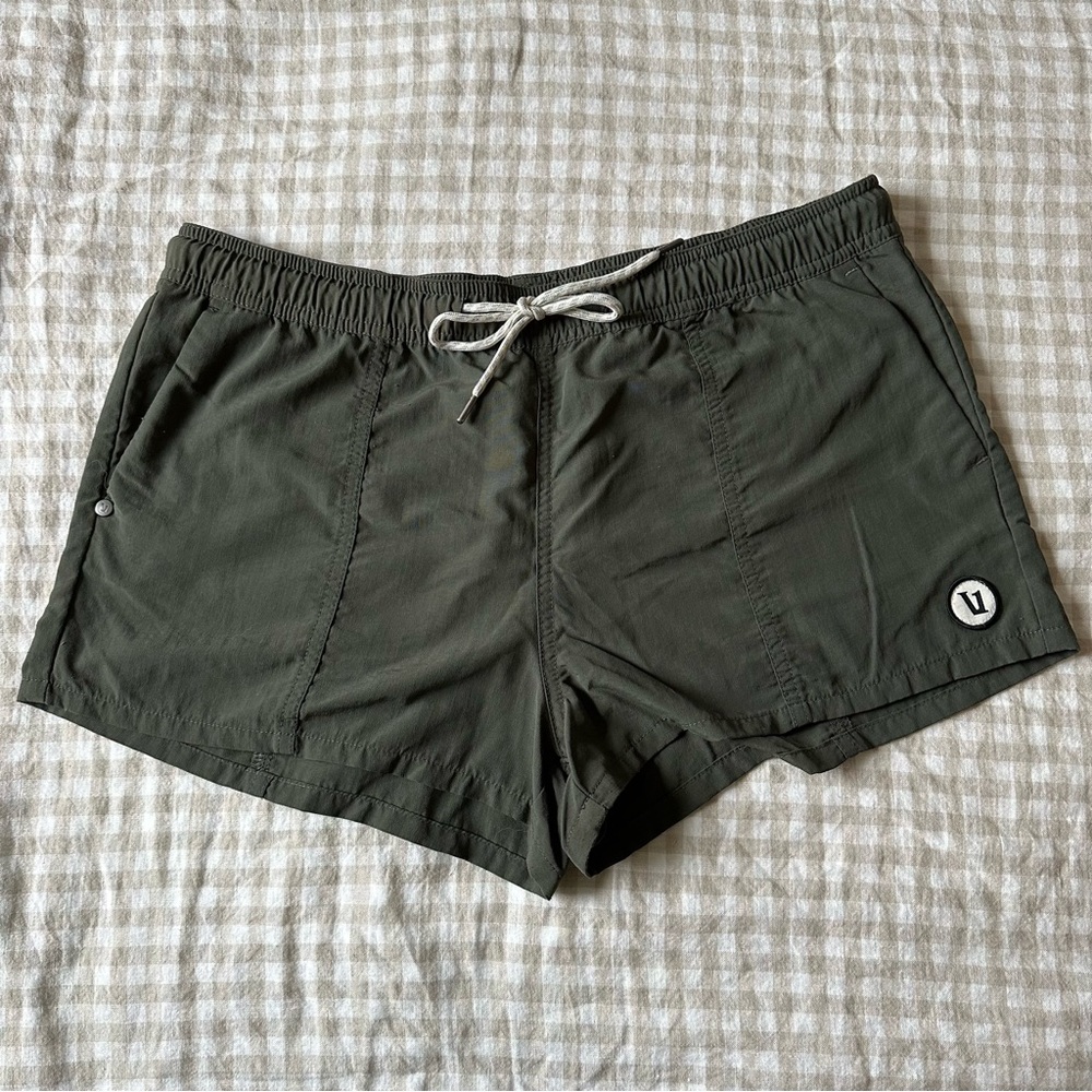 Vuori Shorts
